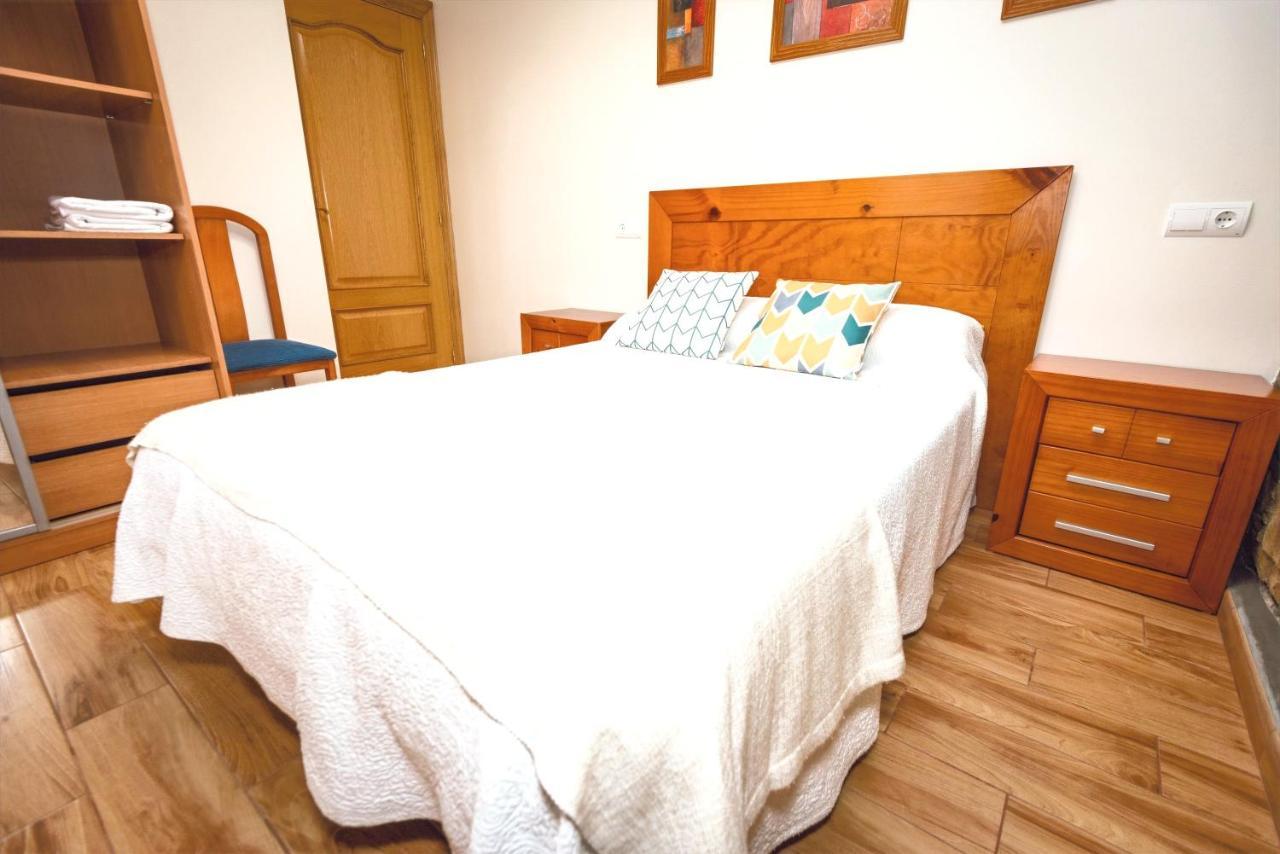 Apartamentos Navalin Tapia De Casariego Extérieur photo