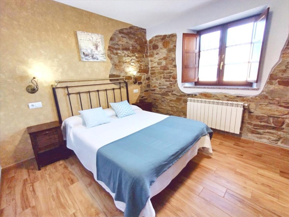 Apartamentos Navalin Tapia De Casariego Extérieur photo