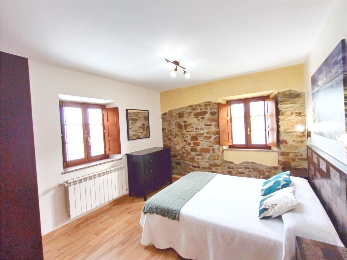Apartamentos Navalin Tapia De Casariego Extérieur photo