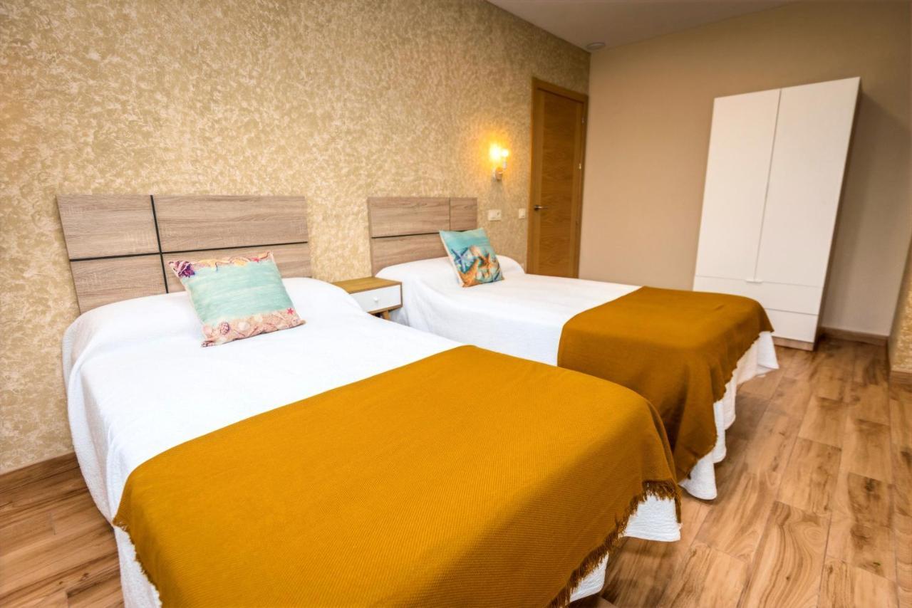 Apartamentos Navalin Tapia De Casariego Extérieur photo