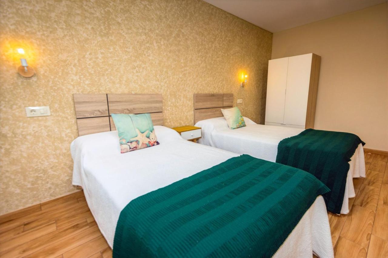 Apartamentos Navalin Tapia De Casariego Extérieur photo