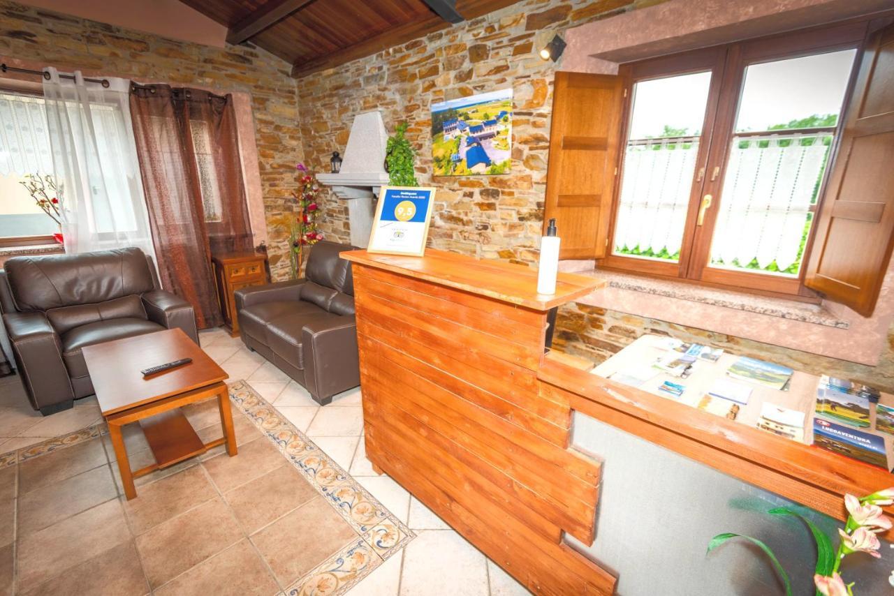 Apartamentos Navalin Tapia De Casariego Extérieur photo